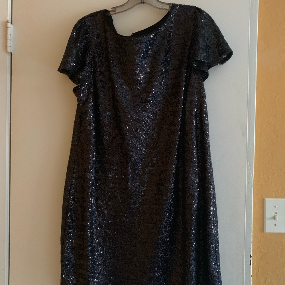 Black sequins dress